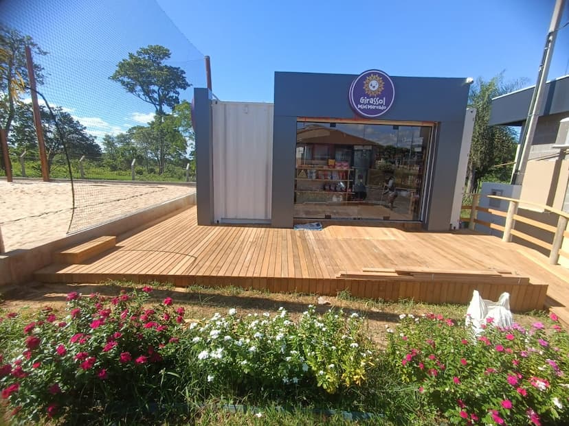 Shipping Container Mini Market MINI MERCADO EM CONTAINER | Container Modular